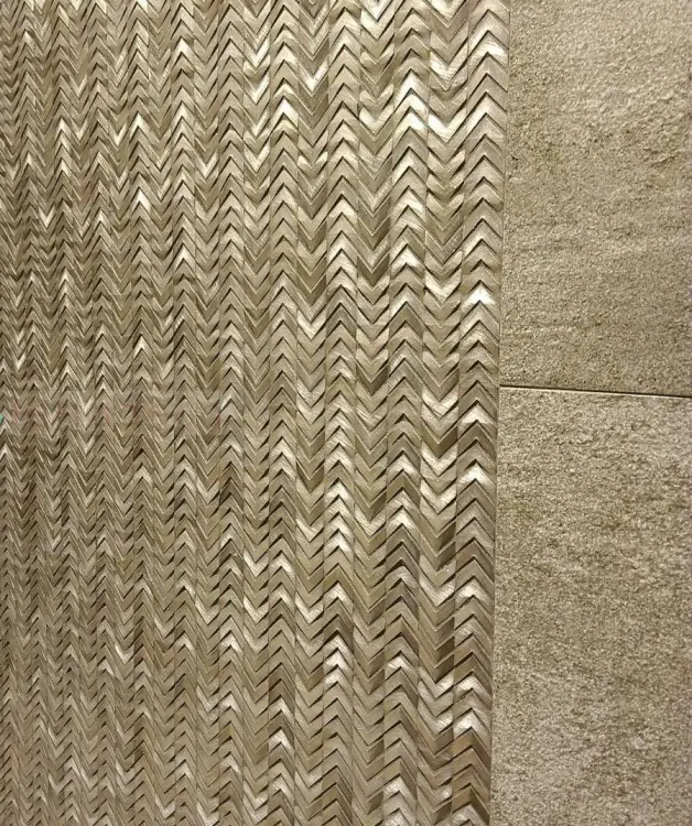 Lantic-Colonial-Gravity-Aluminium-Arrow-Gold-29,8x30-100200502-mozaika-dekoracyjna-scienna (1).jpg