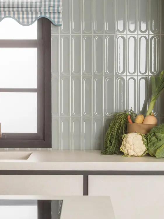 L'Antic Colonial Kent Deco Sea Gloss 8x30 — ambient