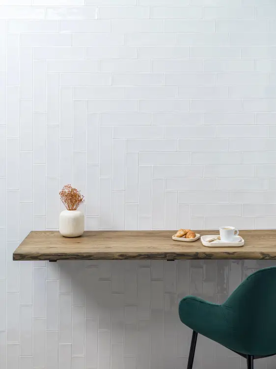 L'Antic Colonial Mediterranea Calpe Blanco 8x30 — ambient