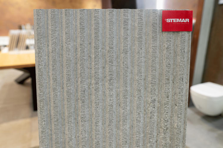 Porcelanosa Mombasa Prada Acero 45x120 (7).png