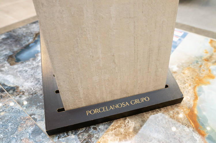 Porcelanosa Nantes Caliza 45x120 stemar (11).png