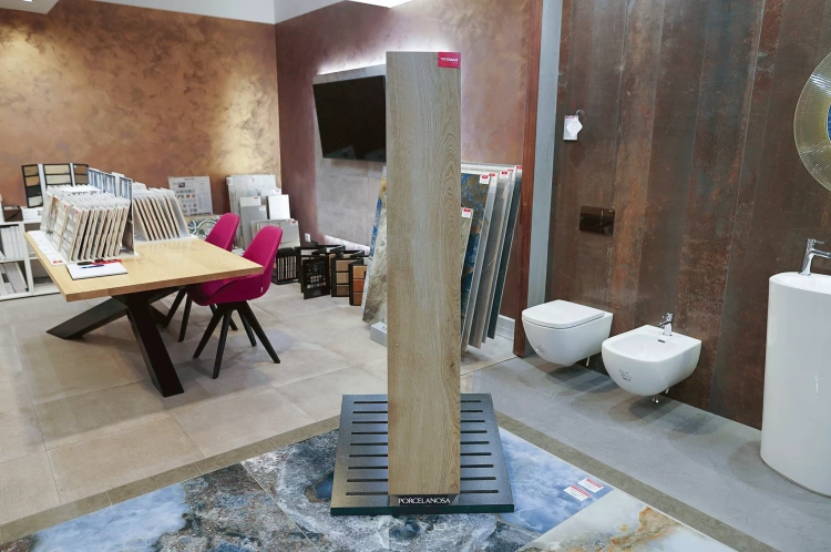 Porcelanosa-Manhattan-Maple-29,4x180-stemar (2).webp