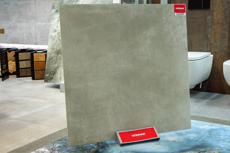 PAMESA-ceramica-Essentiale-Essen-Tortora-90x90-stemar (5).webp