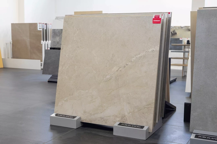 Płytka-gresowa-w-macie-zarówno-ścienna-jak-i-podłogowa-Essentiale-Erding-Pearl-w-rozmiarze-120x120-stmar (14).webp