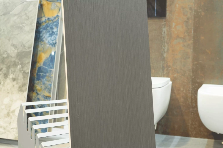 La-Platera-Shui-Brown-35×90-stemar (5).webp