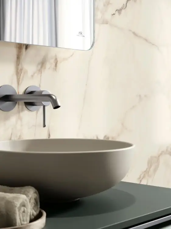 CALACATTA GOLD SILK 59,6×120 cm – gres porcelanowy, marmurowy, satynowy, rektyfikowany, wizualizacja.