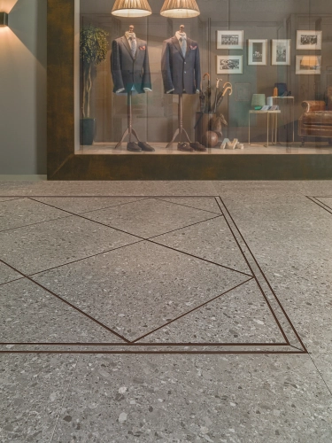 Porcelanosa CEPPO STONE L 80×80 cm – gres matowy inspirowany naturalnym kamieniem Ceppo di Gré, wizualizacja.