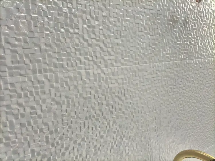 PORCELANOSA CUBICA BLANCO 33,3×100 cm – płytka ścienna w odcieniu bieli (white)