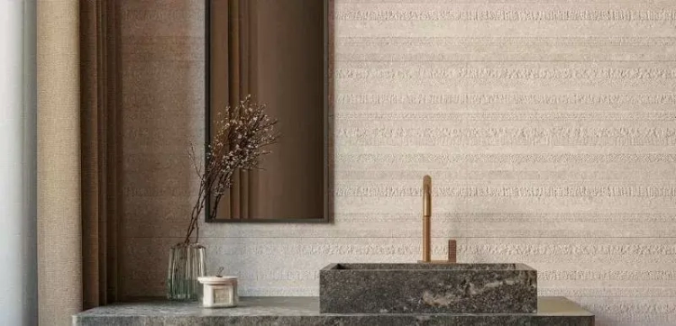 PORCELANOSA DECO CORAL TOPO 45×120 cm – płytka ścienna w odcieniu topo (beżowo-szarym) wizualizacja.