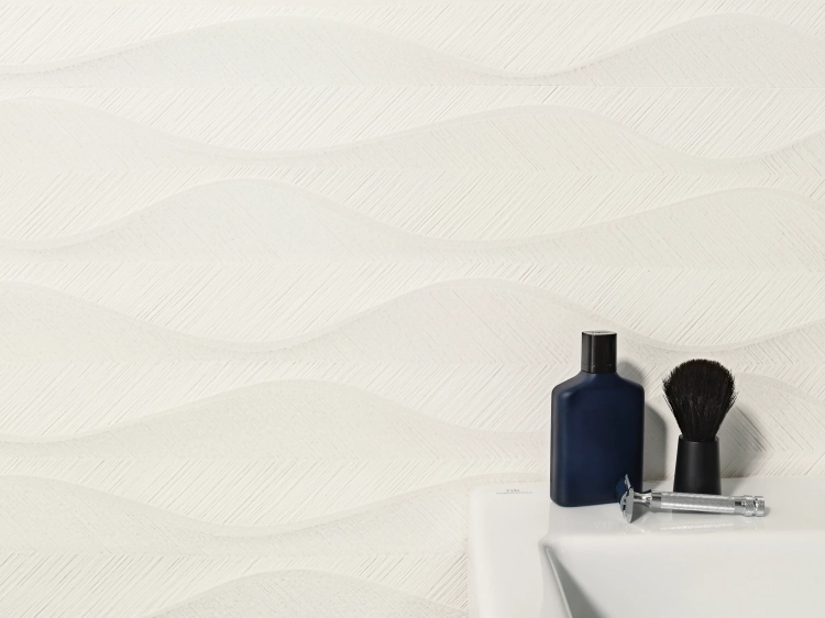PORCELANOSA DECO MATT LONDON 59,6×150 cm – płytka ścienna w odcieniu naturalnej bieli (delikatny geometryczny relief) wizualizacja.