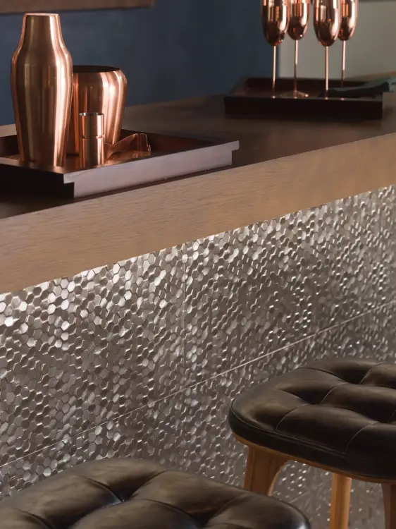 PORCELANOSA DUBAI SILVER 33,3×100 cm – płytka ścienna w odcieniu srebra, wizualizacja.